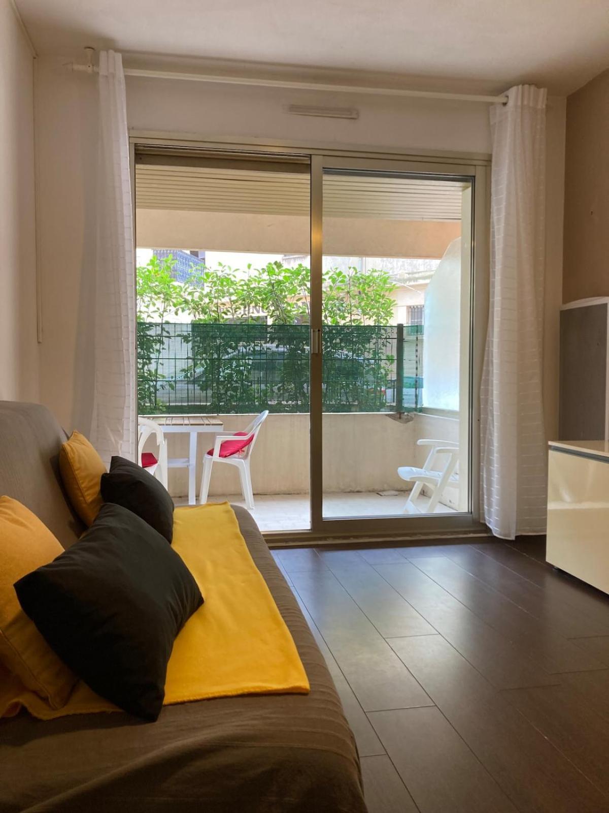 Pause Riviera Avec Terrasse, A 300 Metres De La Apartment Cannes